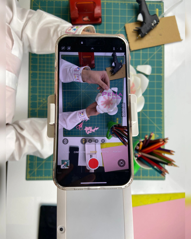 کلاس آموزشی ساخت گلهای دکوراتیو