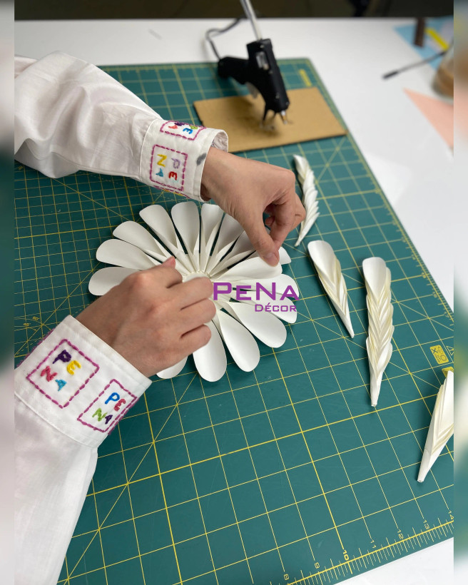 کلاس آموزشی ساخت گلهای دکوراتیو