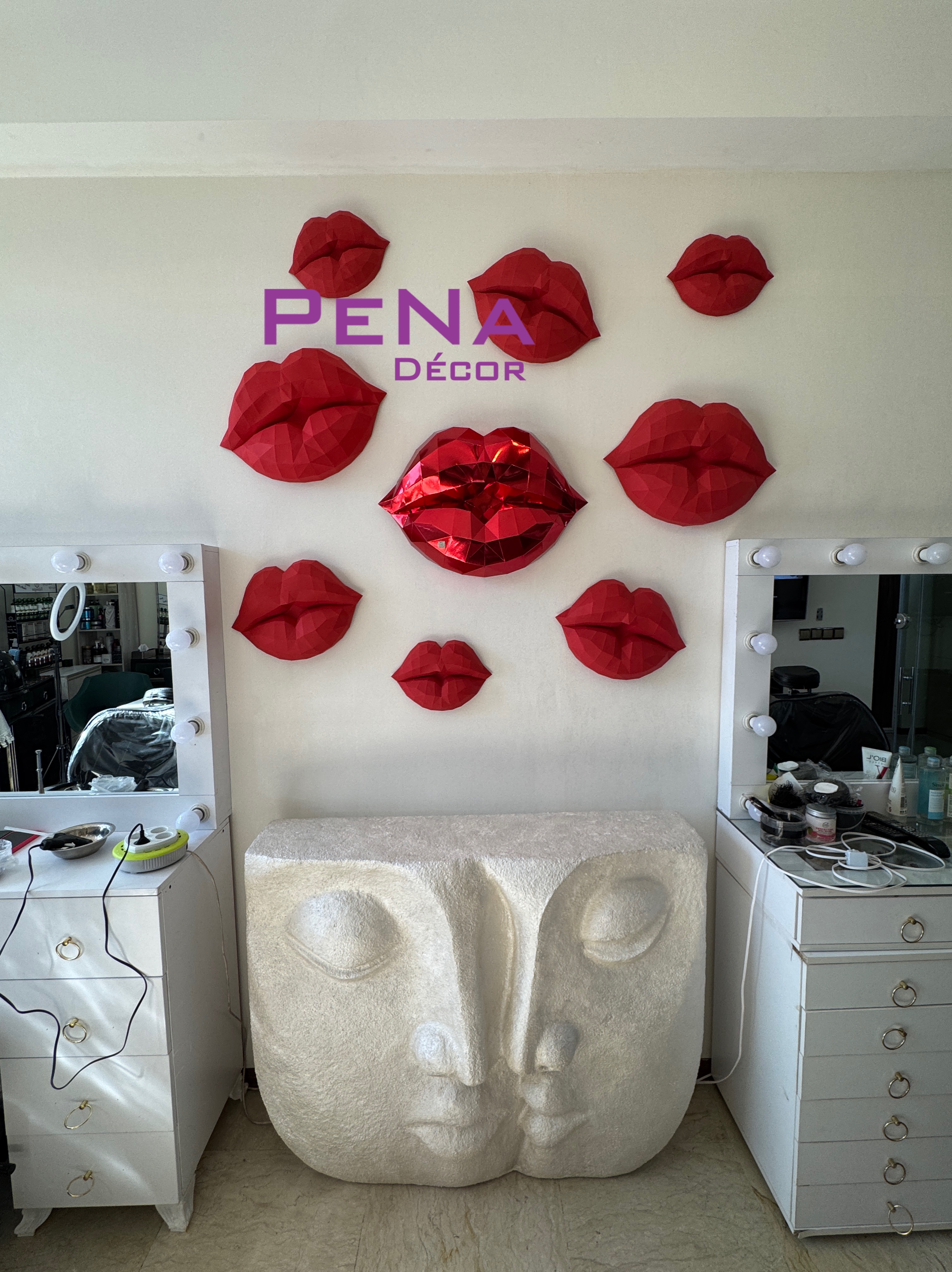 مجسمه دکوراتیو لب غنچه مقوایی