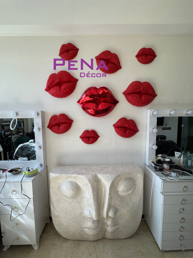 مجسمه دکوراتیو لب غنچه مقوایی