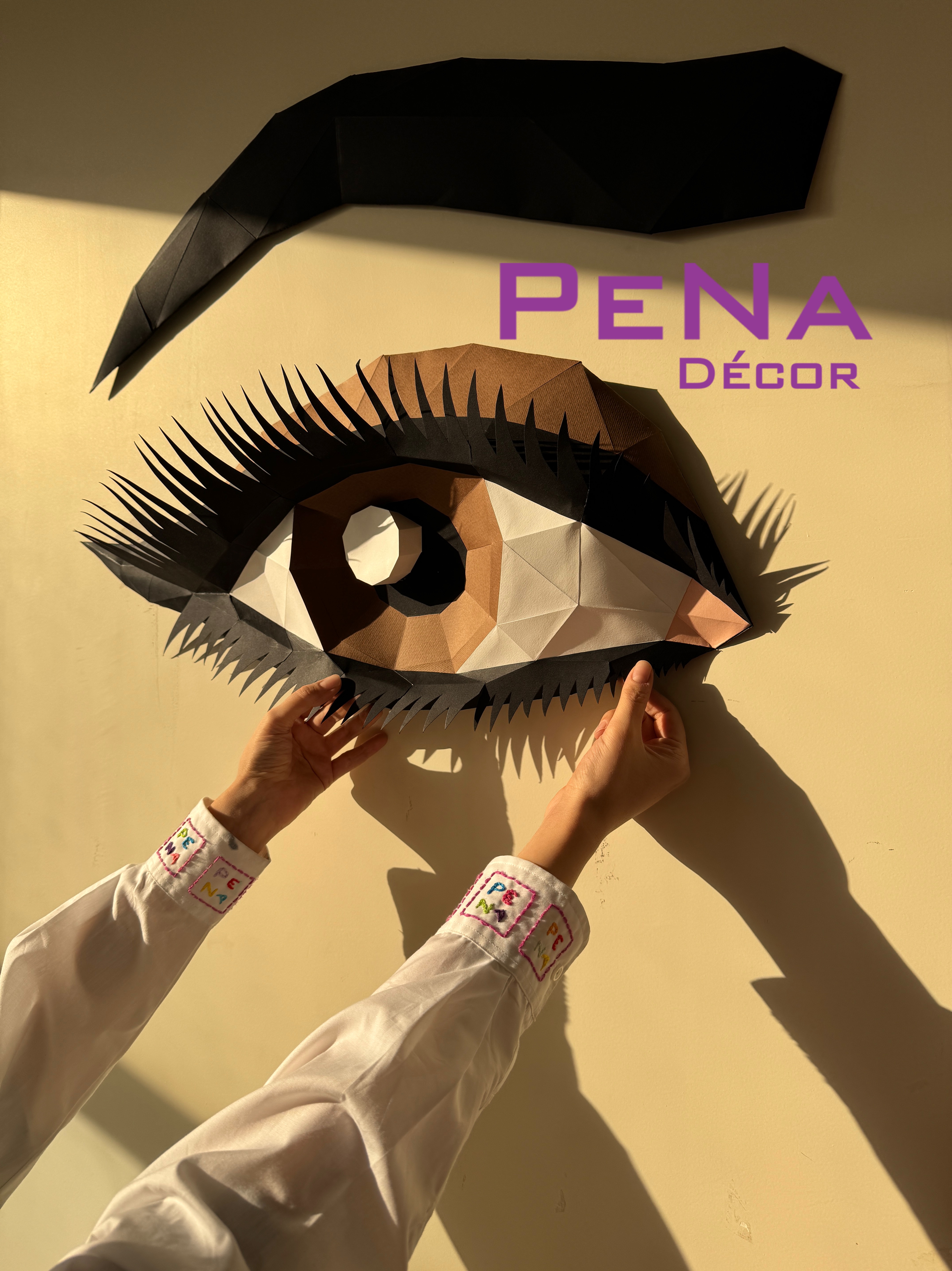 مجسمه دکوراتیو چشم و ابرو