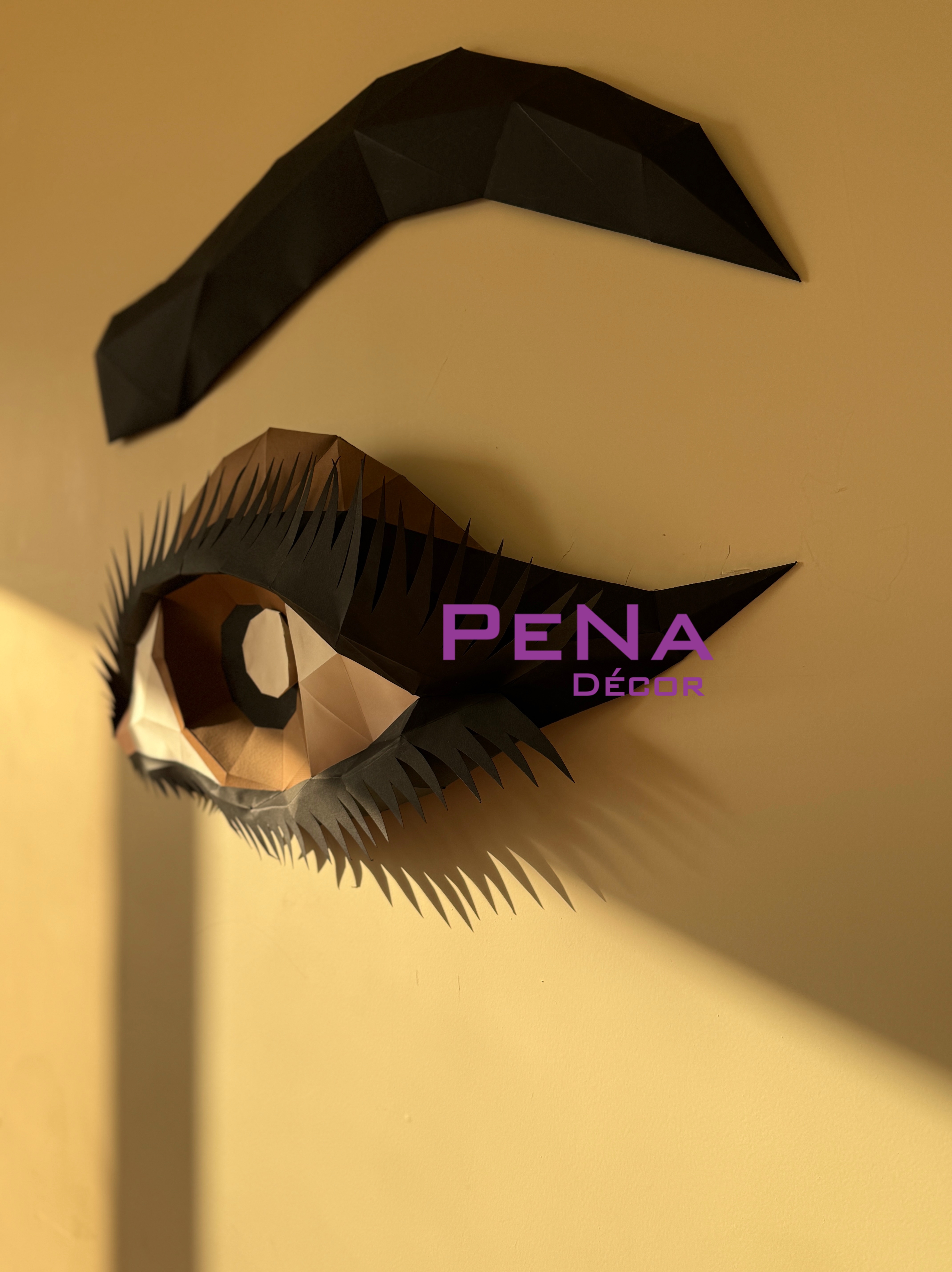 مجسمه دکوراتیو چشم و ابرو