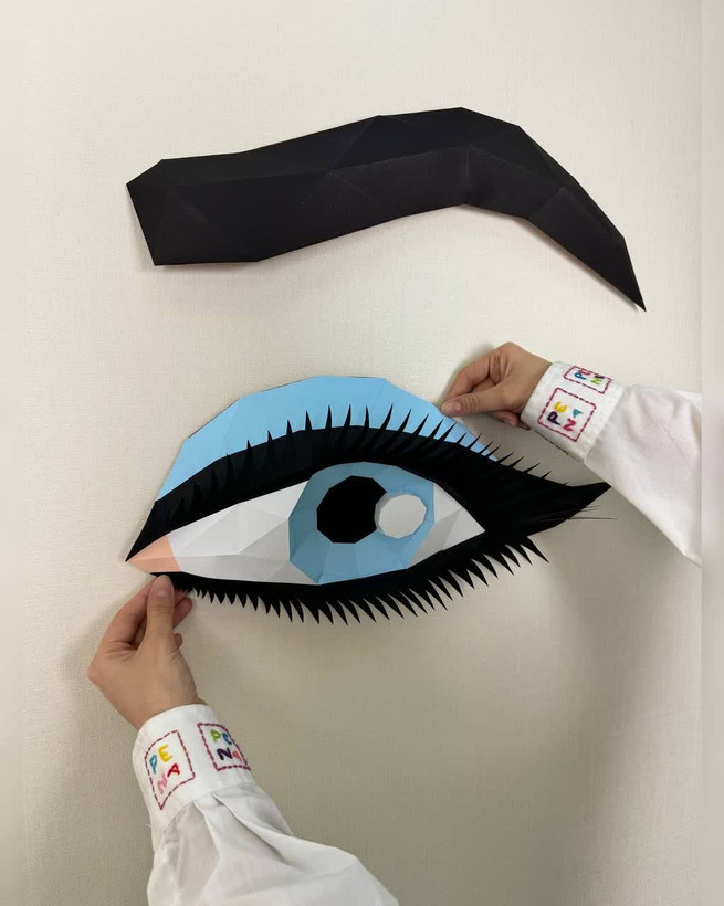 مجسمه دکوراتیو چشم و ابرو